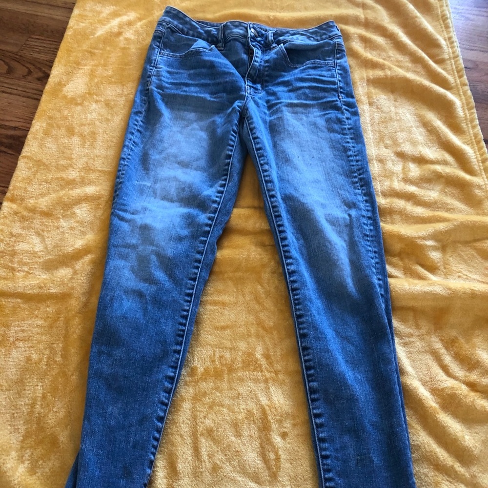 American Eagle Size 6 High Rise Jeans